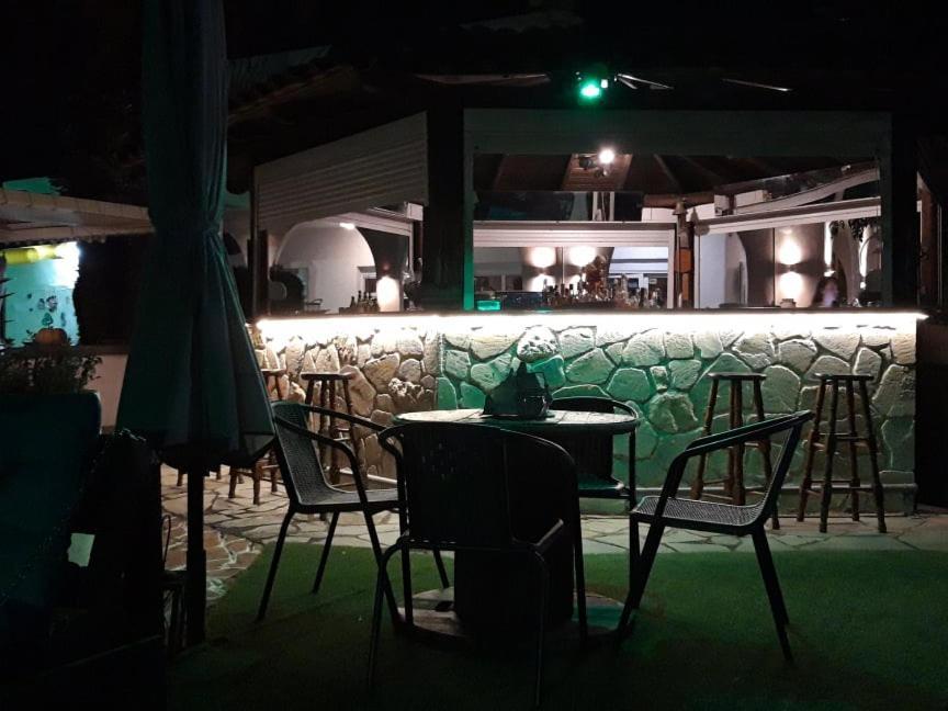 Aquarius Hotel Fourka Ngoại thất bức ảnh