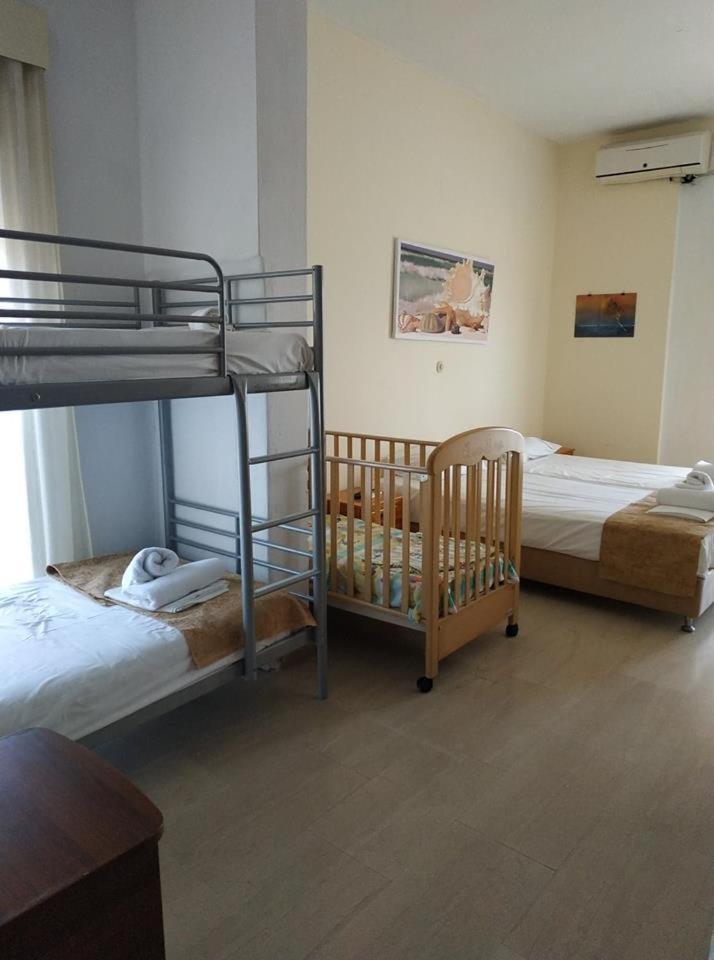 Aquarius Hotel Fourka Ngoại thất bức ảnh